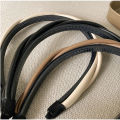 Korean Style Swivel PU Leather Bando, Retro Simple Anti-slip Headband Hair Accessory for Women. 