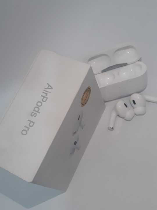 Apple%20Airpod%20Pro%202nd%20Generation%20-%20Best%20Earbuds-%20Good%20Quality%20-%20Earbuds%20in%20Pakistan%20-%20Image%206