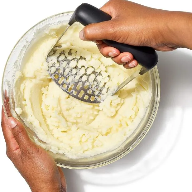 Stainless%20Steel%20Potato%20Masher%20Hand%20Tool%20Heavy%20Duty%20Small%20Holes%20Mashing%20Plate%20for%20Smooth%20Mashed%20Potatoes%20Soft%20grip%20Cushioned%20Handle%20Press%20Plate%20Masher%20for%20Vegetables%20and%20Fruits%20-%20Image%203