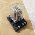 relay 8 pin YSMR07-2P (Branded /Used) with Base. 