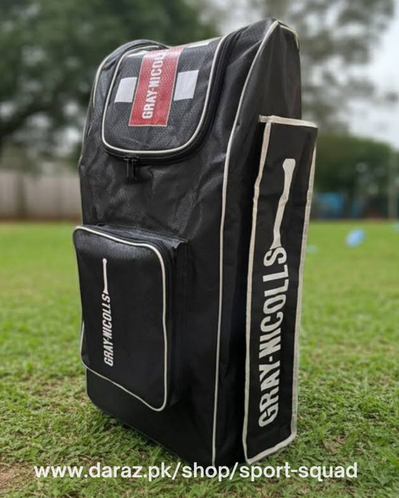 Black%20Edition%20Club%20Level%20Complete%20Hard%20Ball%20Cricket%20Kit%20for%20U19%20Players%20%E2%80%93%20Full%20Set%20-%20Image%207