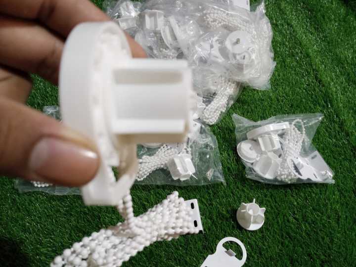 Roller%20Blind%20Fittings%20Kit,%20Roller%20Blinds%20Brackets%20with%20Beaded%20Chain%20-%20Image%204
