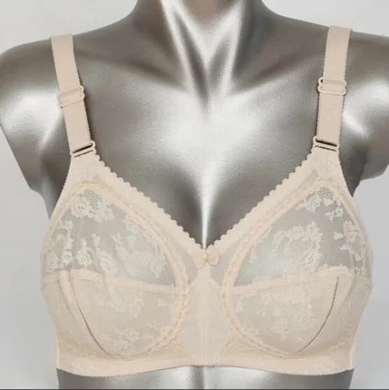 Branded%20Full%20Coverage%20Bra%20Minimizer%20-%20Image%207