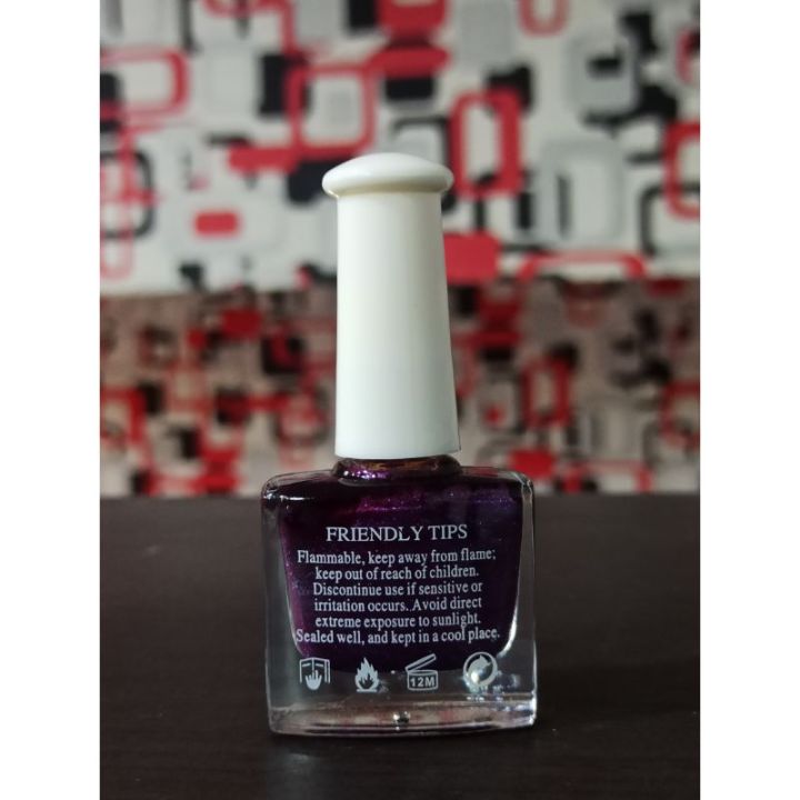 Cosmee%20Nail%20Lacquer%20Shade%20-%20218%20-%20Image%203
