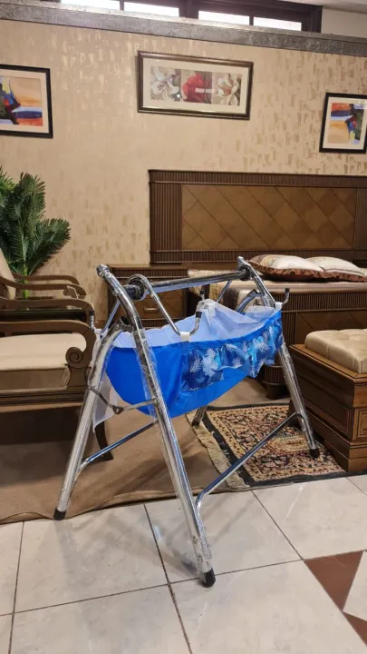 Baby%20Cradle%20Swing%20Chulungi%20Random%20Multicolors%20For%20Newborn%20Best%20Gift%20Box%20Pack,%20With%20Mosquito%20Net%20-%20Image%203