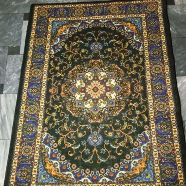 Small Carpet 3x5 Feet For Room & Under Table Use