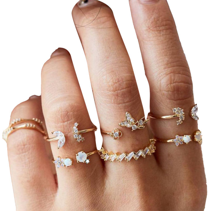 Exquisite%20Crystal%20Flower%20Rings%20-%20Intricate%20Design,%20Bohemian%20Style,%20Ideal%20Finger%20Jewelry%20for%20Women.%20-%20Image%202