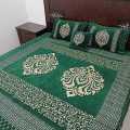 5 pcs Velvet Jacquard Bedsheet set in Two motive design. 