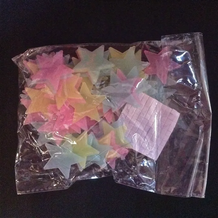 Pack%20of%20100%20-%20Fluorescent%20Night%20Glowing%20Stars%20Wall%20Sticker%20-%20Image%205