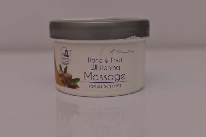 Dr.%20Derma%20Hand%20&%20Foot%20Care%20Kit%20-%20Pack%20of%203%20-%20120%20ML%20Jars%20-%20FREE%20Gift%20Included%20-%20Image%203