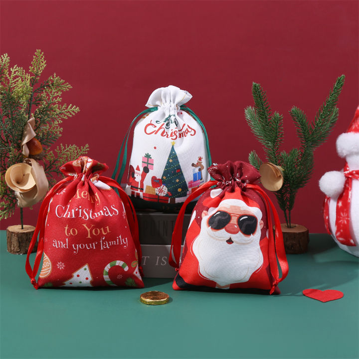 Reusable Gift Bags Lightweight Santa Design Fabric Drawstring Bag 30x20cm Christmas-Themed Party Favor Pouch for Christmas