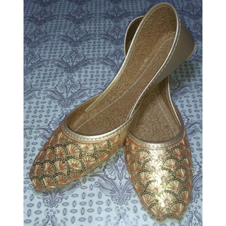 Khussa for woman Golden Khussa for girl/ Desi khussa Ladies