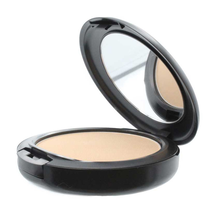 Studio%20Fix%20Powder%20Plus%20Foundation%20-%20C2%20-%20Image%204