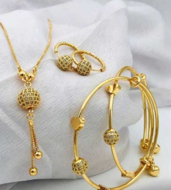 "Daraz%20Exclusive:%20Casual%20Chic%20Zarqoon%20Jewelry%20Set%20-%20Effortless%20Elegance%20for%20Everyday%20Glam"%20-%20Image%202