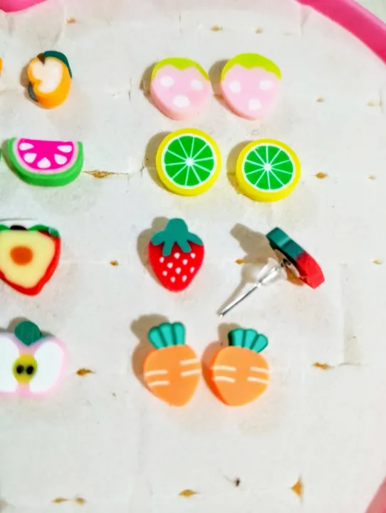 Cute%20Cartoon%20&%20Fruit%20Stud%20Earrings%20Set%20for%20Kid%20Girls%20%E2%80%93%206,%2012%20Pairs%20of%20Plastic%20Fun%20&%20Colorful%20Ear%20Studs%20-%20Image%206