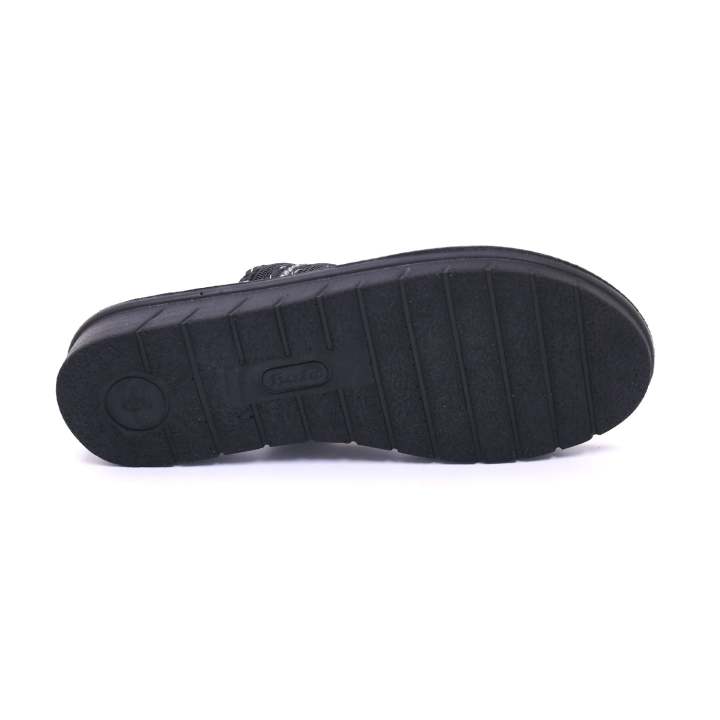 Bata%20-%20Women%20Black%20Chapal%20For%20Women%20-%20SS%202026%20-%20Image%204