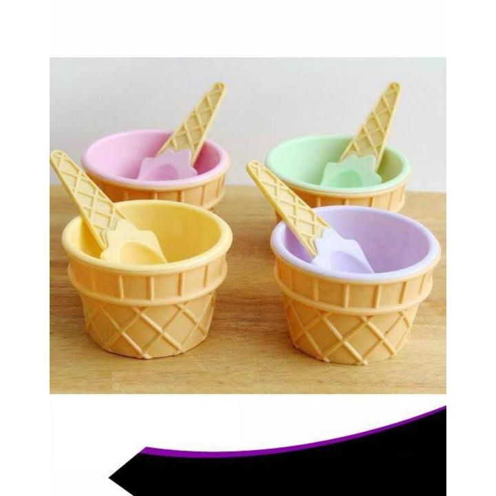 Plastic Ice Cream Dishes, 8 count (Without Box)