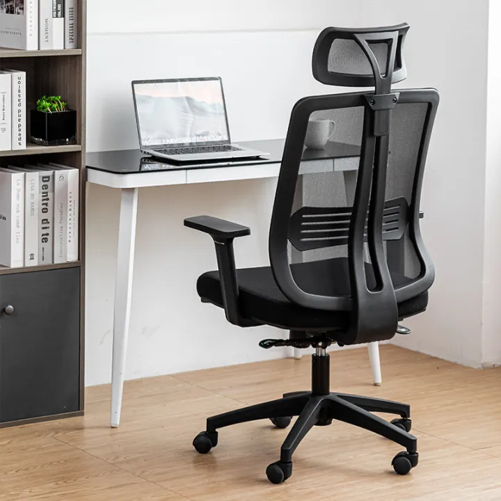 Ergoseat%20Executive%20High-Back%20Mesh%20Office%20Chair%20with%20Adjustable%20Headrest,%20Lumbar%20Support,%20Swivel%20and%20Recliner%20Function%20-%20Image%204