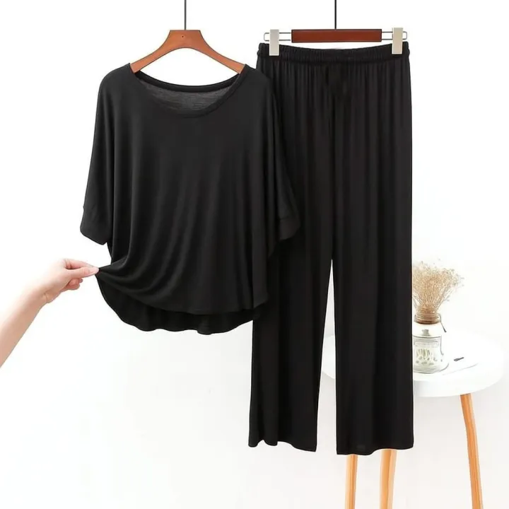 Full%20Sleeves%20N-ight%20Suit%20Shirt%20and%20Trousers%20For%20Women%20and%20Girls%20-%20Fashionable%20and%20Cool%20Women's%20Tracksuit%20-%20Image%209