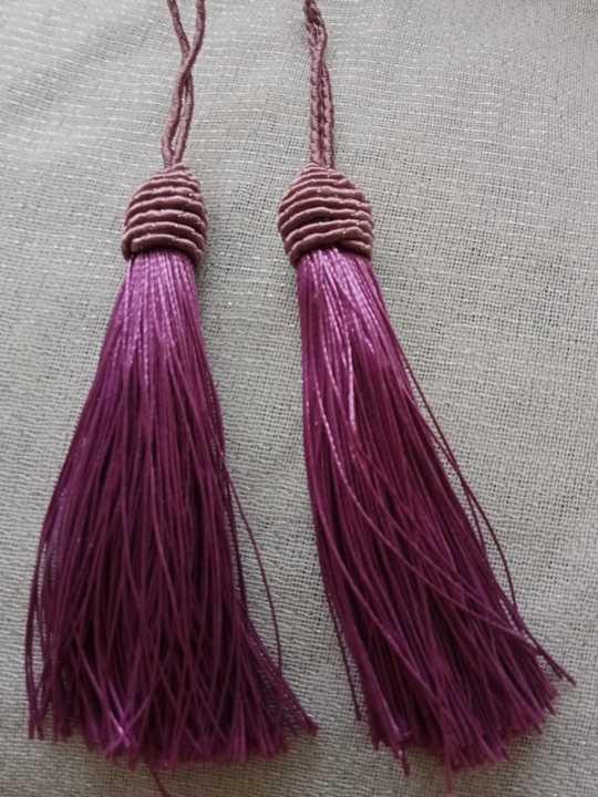 Self%20Thread%20Cap%20Tassels%20(4%20Piece)%20for%20Clothing%20%E2%80%93%20Elegant%20Latkan%20for%20Dupattas,%20Kurtis,%20Dresses,%20and%20Traditional%20Wear%20%7C%20Decorative%20Accessories%20to%20Enhance%20Ethnic%20Outfits%20%7C%20Premium%20Quality%20Handmade%20Embellishments%20for%20Stylish%20Finishes%20-%20Image%207