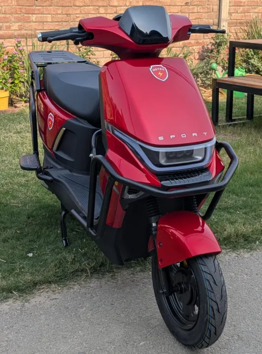 METRO E-Vehicles Crash Guard & Body Protection Bars with Foldable Footrest + Tail Carrier – Compatible with T9 Sport / M6 / Thrill / Dabang Electric Scooter (Set of 1) - Image 10
