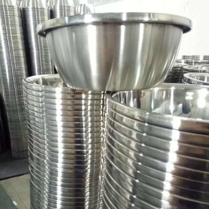 Unique%20Stainless%20steel%20bowls%20in%203%20sizes%20small%2020cm,%20medium%2022cm,%20large%2026cm%20-%20Image%204