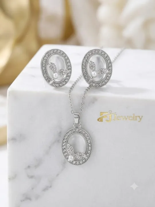 Hip%20Hop%20Broken%20Heart%20Pendant%20Necklace%20Diamonds%20Pendants%20golden%20selvar%20Twist%20Chain%20Jewelry%20Sweater%20Chain%20-%20Image%205
