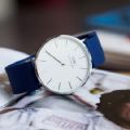 New Style  Brown Leather Strap Watch For Unisex. 