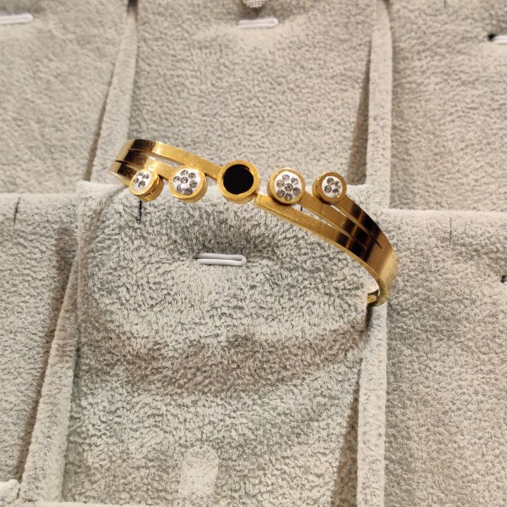 Bracelet%20Stainless%20Steel%20for%20Girls%20Women%20Ladies%20high%20quality%20designer%20bracelet%20Handcuffs%20Jewelry%20by%20Groming0n%20-%20Image%202