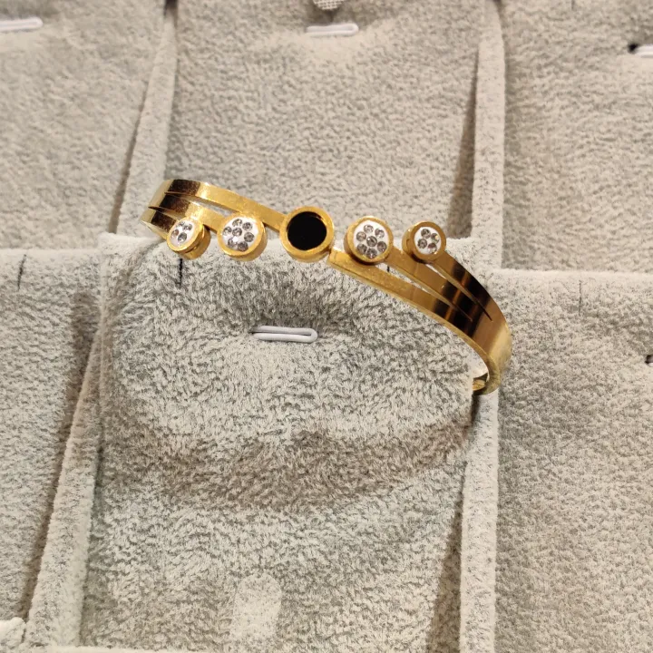 Bracelet%20Stainless%20Steel%20for%20Girls%20Women%20Ladies%20high%20quality%20designer%20bracelet%20Handcuffs%20Jewelry%20by%20Groming0n%20-%20Image%202