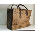 Beautiful Girls, Ladies  Hand Bag / Side Shoulder Bag. 