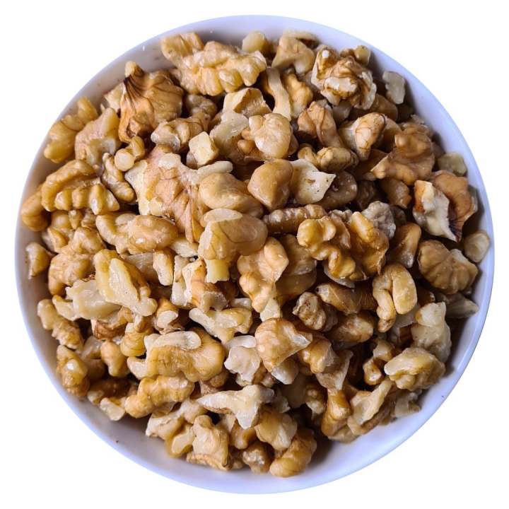 Walnut Kernels Broken, 250gm Pack  [Akhrot Giri Tukda] [Helpful in Making Bakery Items] [Grade - 8 Pieces]