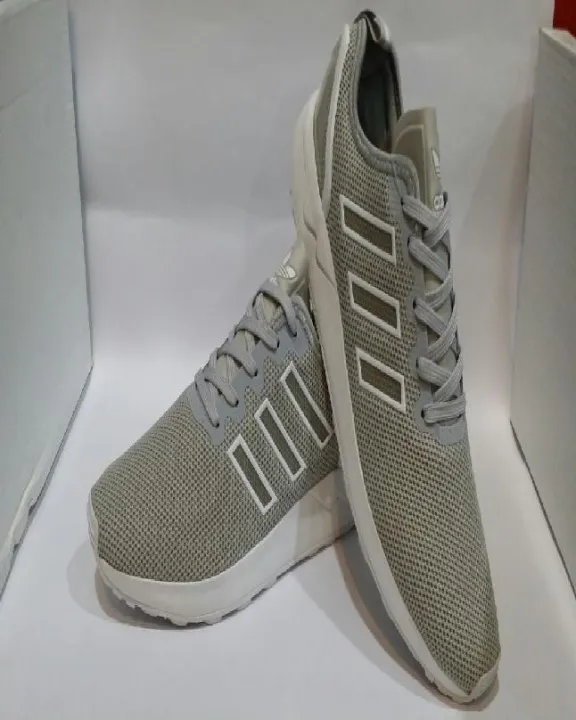 Stylish%20Lifestyle%20Rubber%20Sneakers%20for%20men%20-%20Image%204