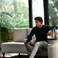 FITTED Black Raglan Sweater For Men. 