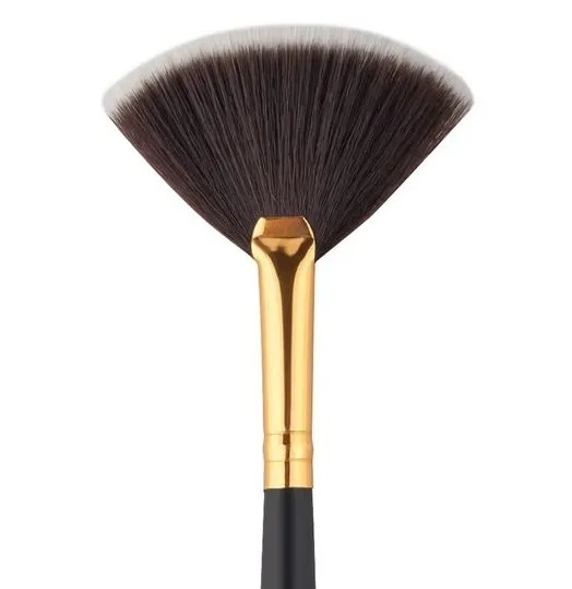 1Pc%20Fan%20Brush%20-%20Portable%20Slim%20Professional%20Makeup%20Brush%20for%20Girls%20-%20Feather-Light%20Precision%20-%20Image%203