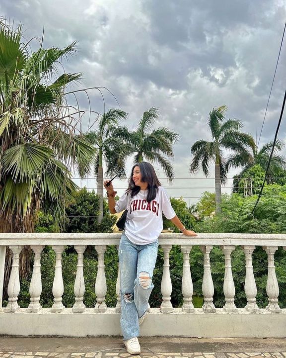 GROOVY%20Chicago%20Bulls%20Oversized%20T%20Shirt%20White%20For%20Men%20And%20Women%20-%20Image%202