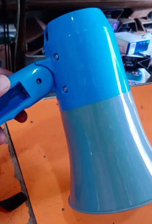 Megaphone%20MA-140%20Handheld%20USB%20Rechargeable%20Healer%20Loud%20Speaker%20Handle%20Megaphone%20with%20USB/SD/Bluetooth/Siren/Recording%20Rechargeable%20Battery%20Waterproof%20Multifunction%20-%20Image%202