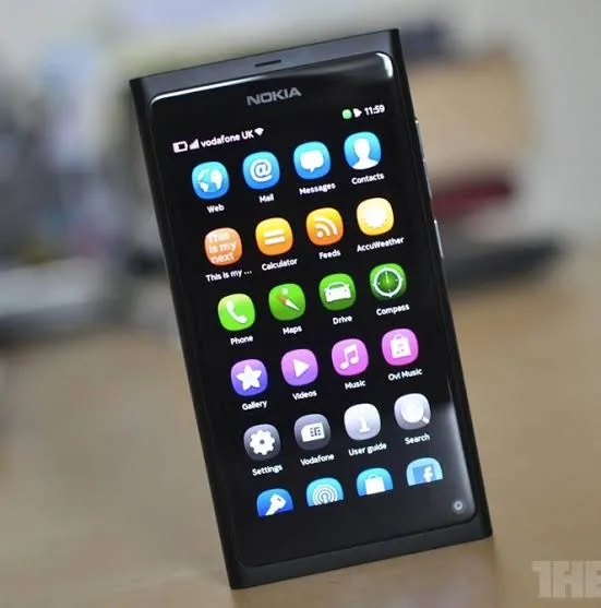 Nokia%20N9%20-%208MP%20Carl%20Zeiss%20Camera%20-%2016GB%20Storage%20-%20PTA%20Approved%20-%20MeeGo%20OS%20-%20Unibody%20Minimalist%20Design%20-%20Collector's%20Special%20-%20Image%203