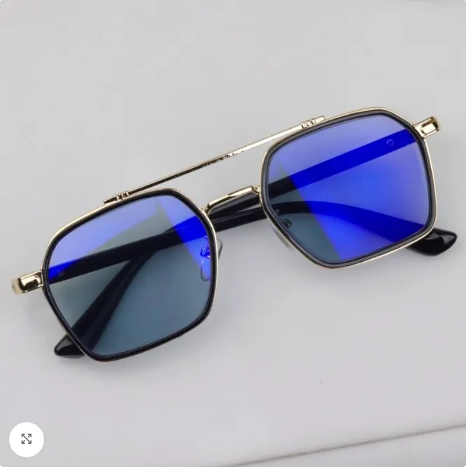 Anti%20Blue%20Light%20Transition%20Glasses%20%7C%20UV%20Protection%20&%20Stylish%20Computer%20Eyewear%20-%20Image%204