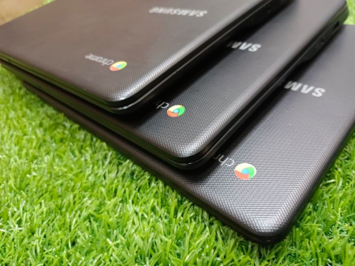 Samsung%20Chromebook%20500C%20-%20Celeron%20processor%20-%204gb%20Ram%20-%2016GB%20SSD%20-%2011.6"%20screen%20-%20Playstore%20supported%20-%20Image%204