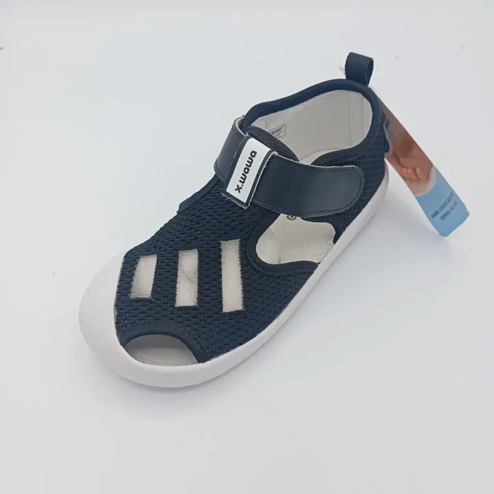 Kids%20Breathable%20Mesh%20Sandals%20%E2%80%93%20Soft%20Lightweight%20Summer%20Shoes%20for%20Toddlers%20-%20Image%203