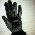 Women's Girl's Black Winter Velvet Gloves With Frr Cuff On Wrist. 