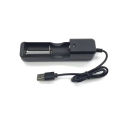 Universal USB smart charger 18650 lithium battery charger flashlight toy 26650 � 3.7V 4.2V lighting power bank. 