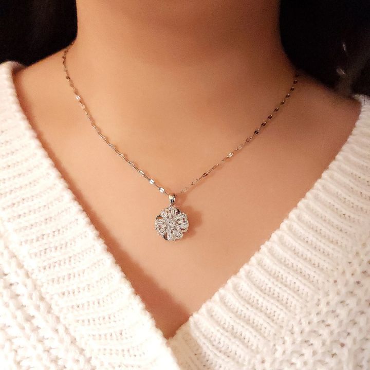 Elegant%20Floral%20Pendant%20Necklace%20with%20Cubic%20Zirconia%20Accents%20in%20Silver%20Tone%20-%20Image%205