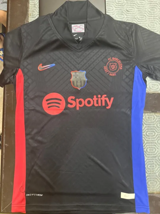Barcelona%20away%20Kit%20Barcelona%20Shirt%20Barcelona%20Shirt%20and%20Shorts%20Latest%20Home%202024/2025%20FCB%20Football%20Kit%20-%20Image%204