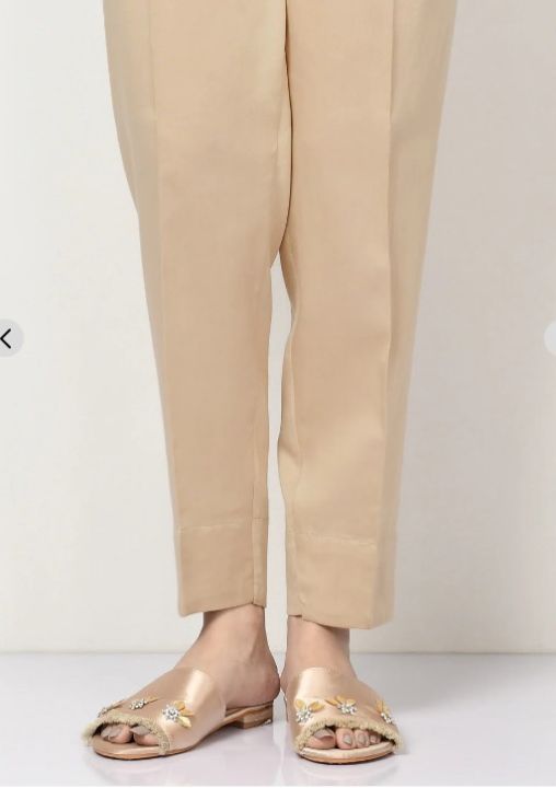 Black%20Trousers%20for%20Women%20-%20Image%202
