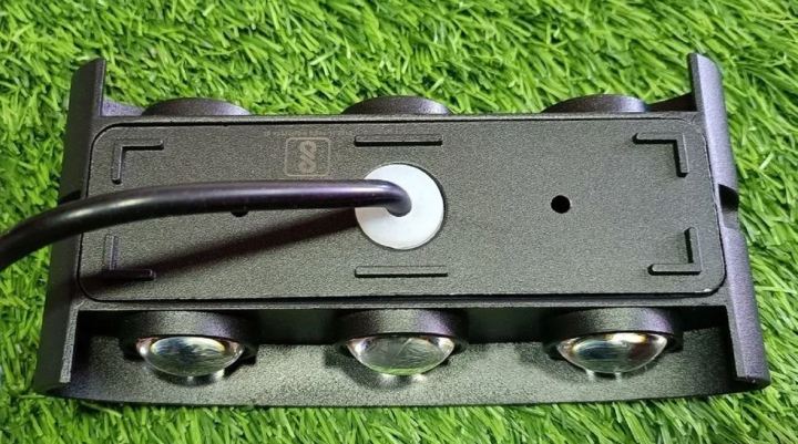 Aluminium%203%20Way%20Up%20Down%20Wall%20Mounted%20Waterproof%20Light,3%20Beam%20of%20Light%20UP%20and%203%20Beam%20of%20Light%20Down%20IP65%20waterproof,%20indoor%20outdoor%20wall%20light%20-%20Image%204