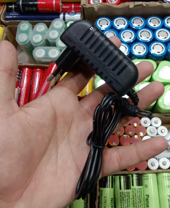 Universal%20Automatic%201.5V%20to%2012V%20Power%20Adapter%20Charger%20With%202%20Jack%20For%20BP%20Machine%20Internet%20Routers%20etc%20-%20Image%205