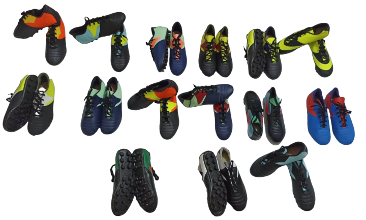 Football%20/%20Soccer%20Shoes%20Size%204,5,6,7,8,9,%2010%20&%2011%20for%20Men%20Available%20in%20Limited%20Stock%20-%20Image%205