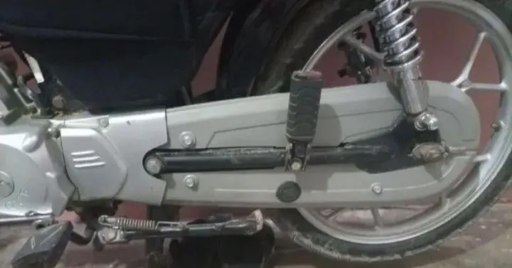 Bike%20Plastic%20Chain%20Cover%20Set%20For%2070%20All%20Models%20Best%20Quality%20Rust%20Proof%20-%20Image%202